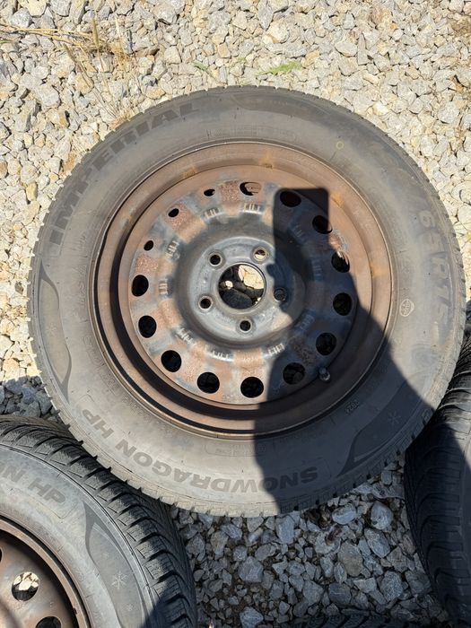 4бр. жел. джанти с тасове 15” 5 х 114.3 със зимни гуми  за Hyundai i30