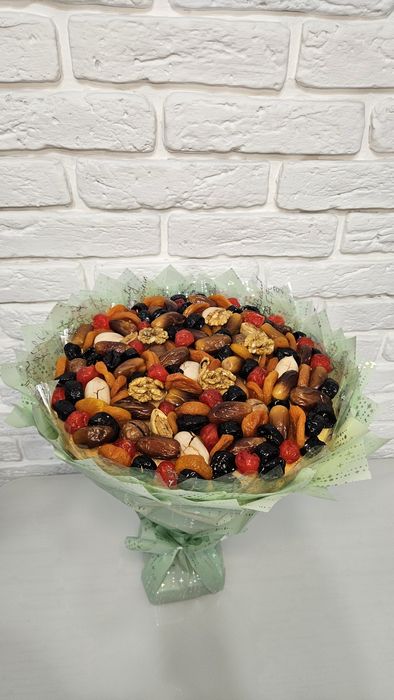 Подарок из сухофруктов
