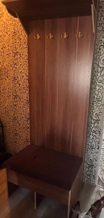 Продам прихожую, с полкой