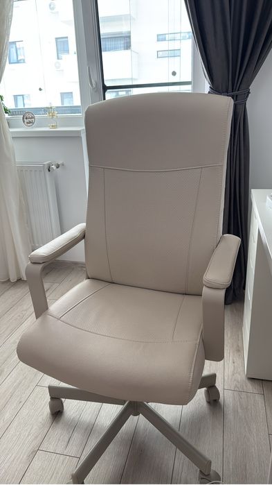 Scaun de birou crem/bej- stare impecabila