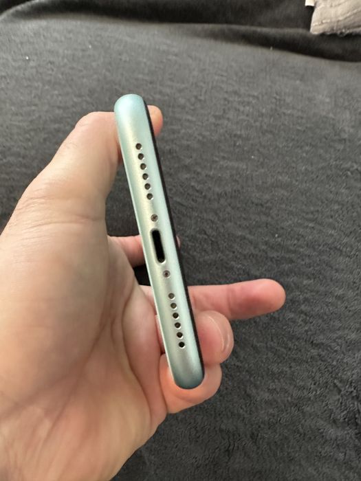 Iphone 11 culoare verde