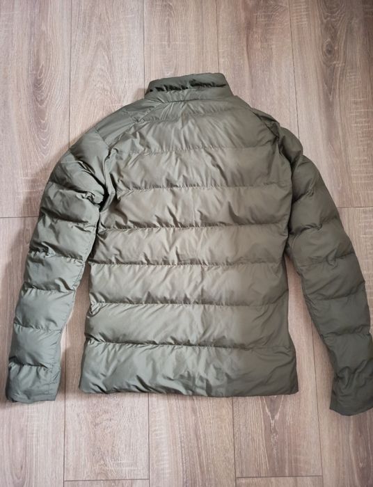 Geacă PUMA originală, verde khaki, ușoară și călduroasă