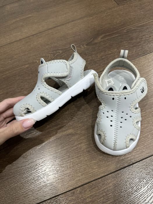 Продам детские вещи