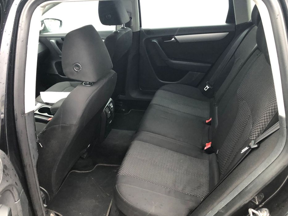 Vând Volkswagen Passat