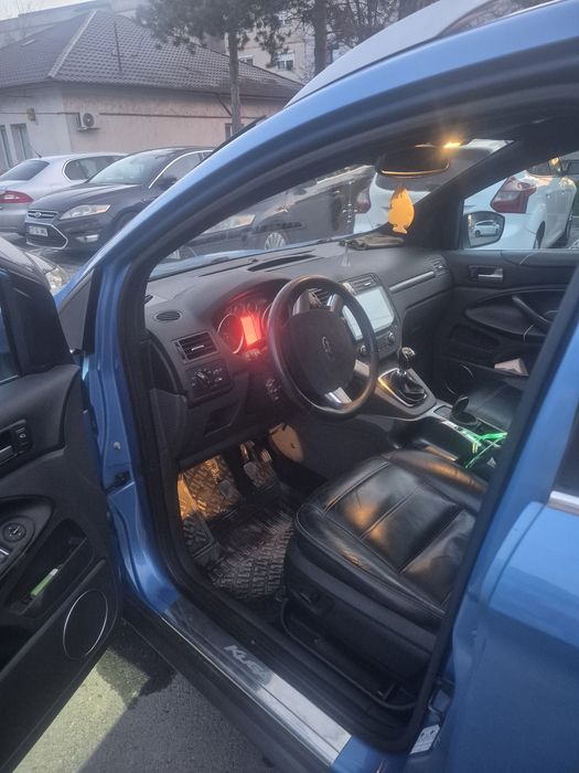 Vând Ford kuga titanium