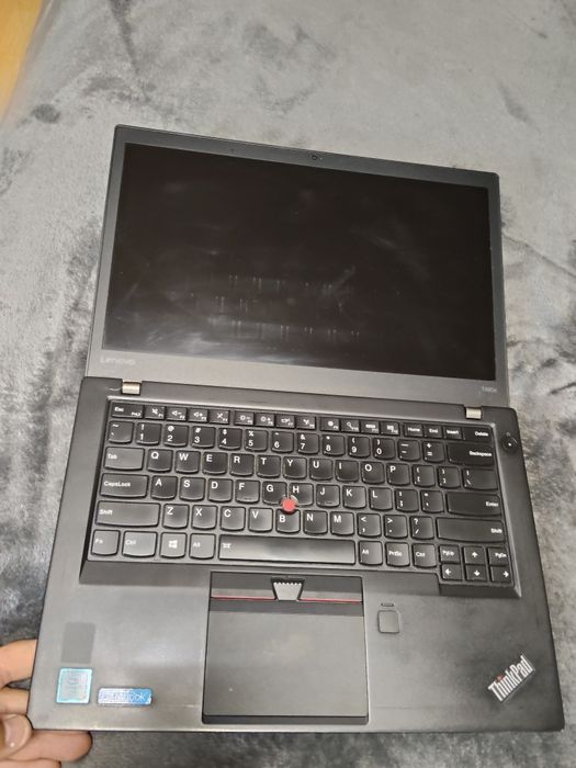 Laptop Lenovo Thinkpad T460S i5-6300u,4 GB RAM ,ssd 128 GB