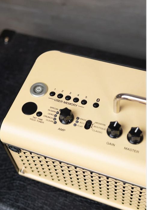 Продавам китарен усилвател THR30II Wireless