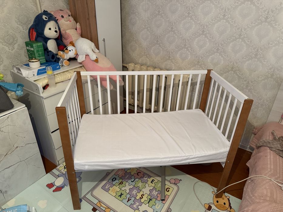 Продается детская кровать+матрас обсалютно новая поднимает до 50 кг