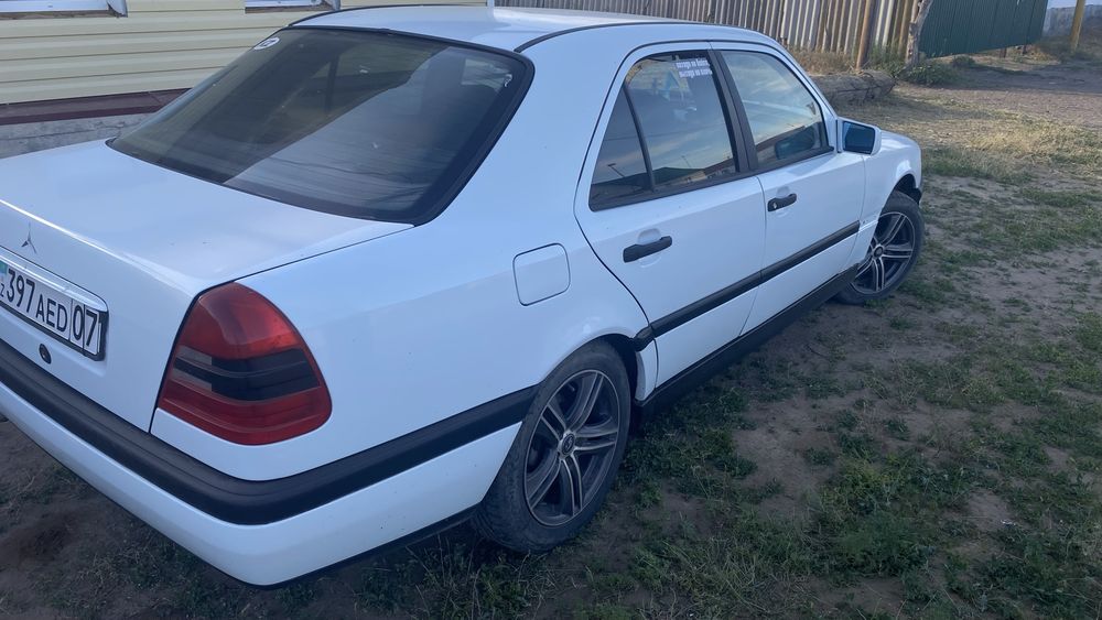 Mercedes- Benz W202