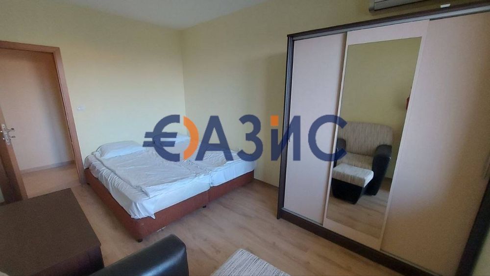 Продава се Тристаен апартамент в Обзор - 100 кв.м за 536 €/кв.м - Снимка #8