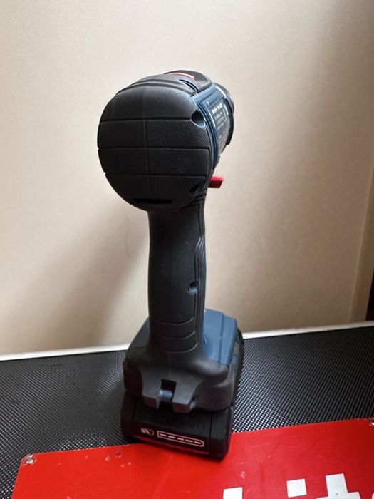 Винтоверт Bosch GSR 18v-65