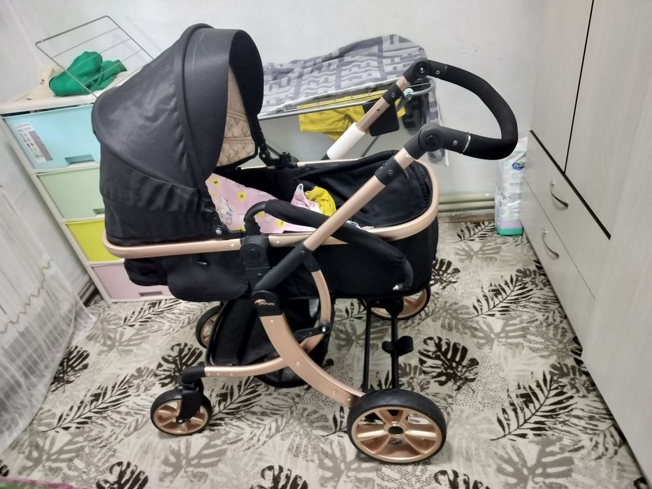 Срочно подам коляску teknum