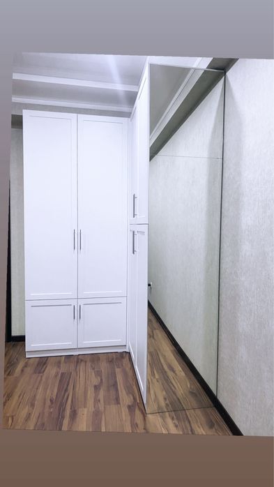 Продам угловой шкаф