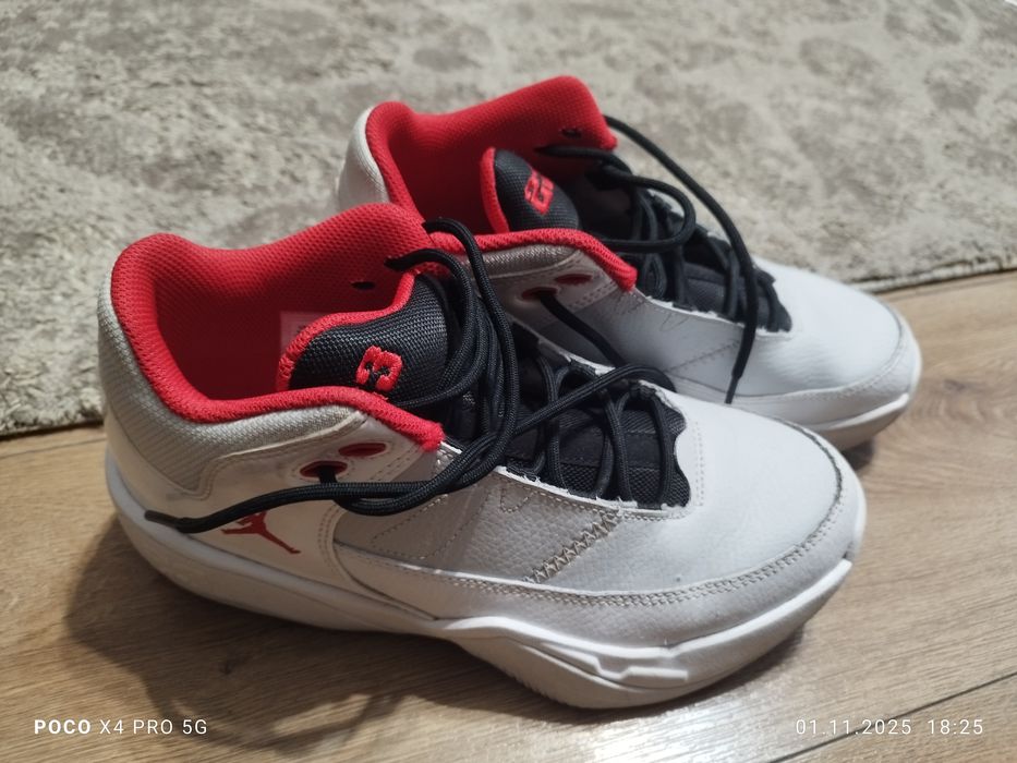 Маратонки Jordan 38н стелка 24 см