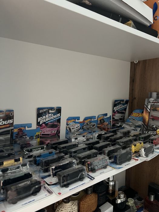 Коллекция машин Hot wheels