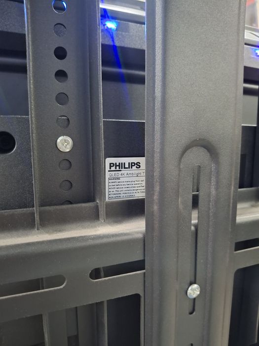 Телевизор с подсветкой 4K QLED Philips