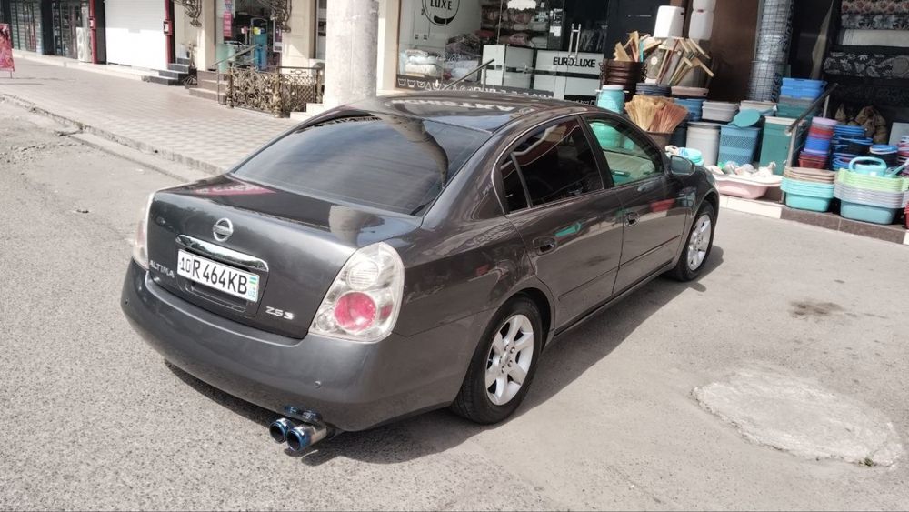 Nissan altima 2004 yil