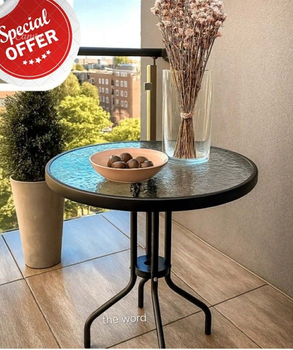 Минимализъм и стабилност в едно – стилна масичка за кафе на открито