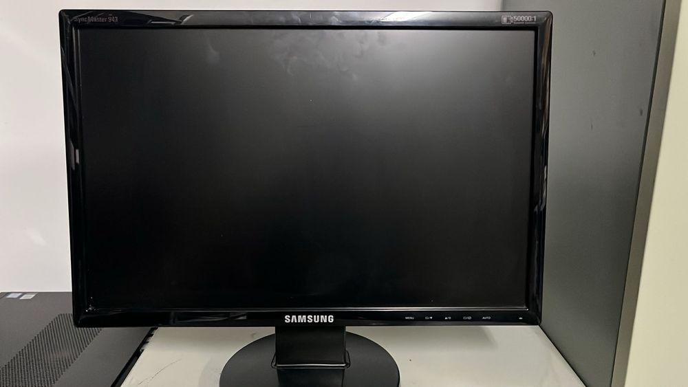Мониторы Acer, AOC, HP, Samsung, Qmax