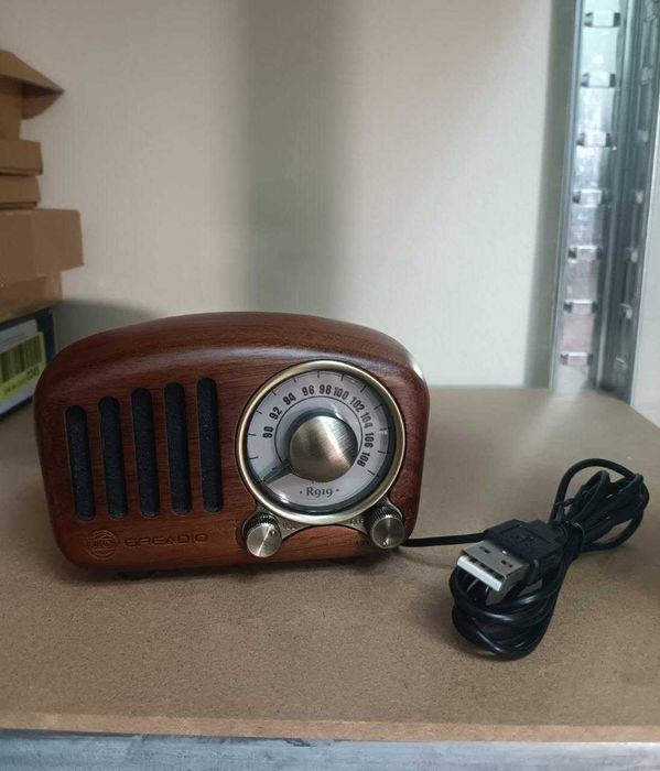 Винтидж радио Greadio от естествено орехово дърво, мини FM радио в ретро стил