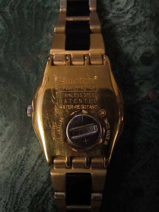 Часы наручные в хорошем состоянии