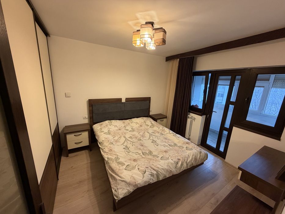 Apartamet 4 camere