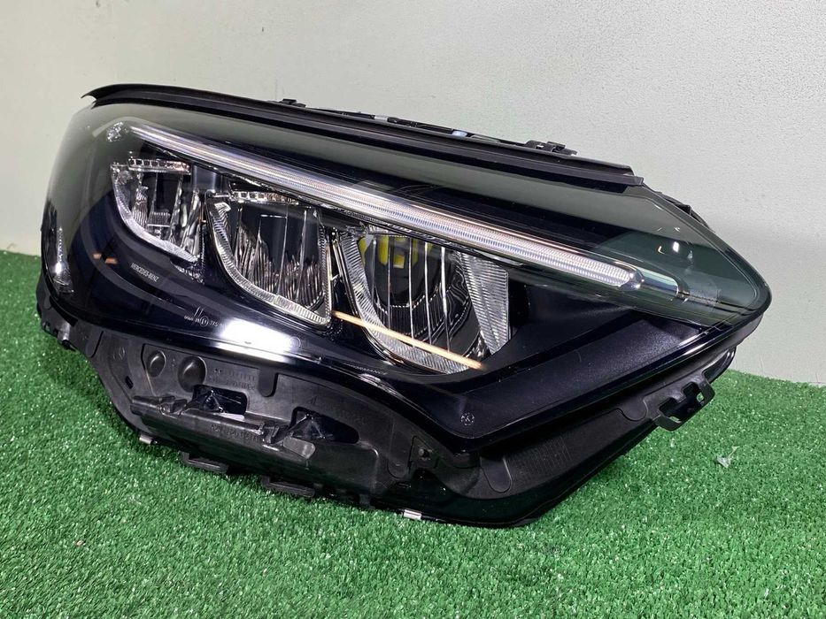 фар десен Mercedes EQE V295 HIGH Performance 2022-2025 г. #1037V