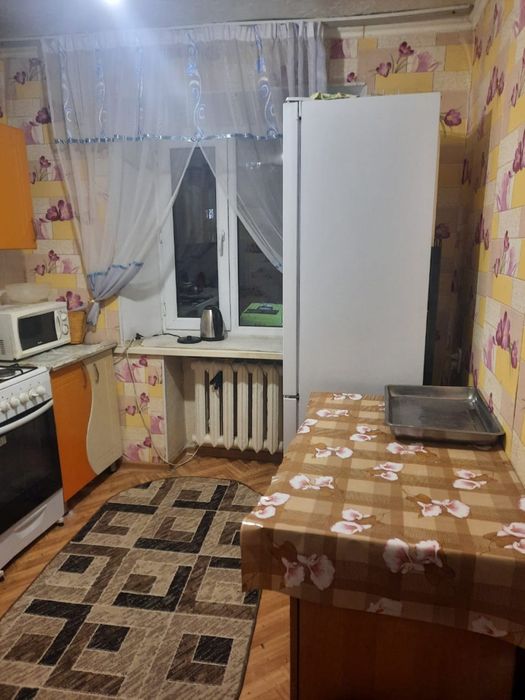 Продам 2х комн кв Респ 49/1