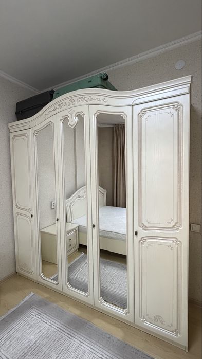 Спальный гарнитур (срочно продам)