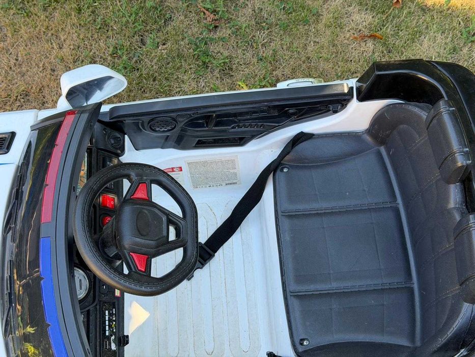 masinuta electrica politie
