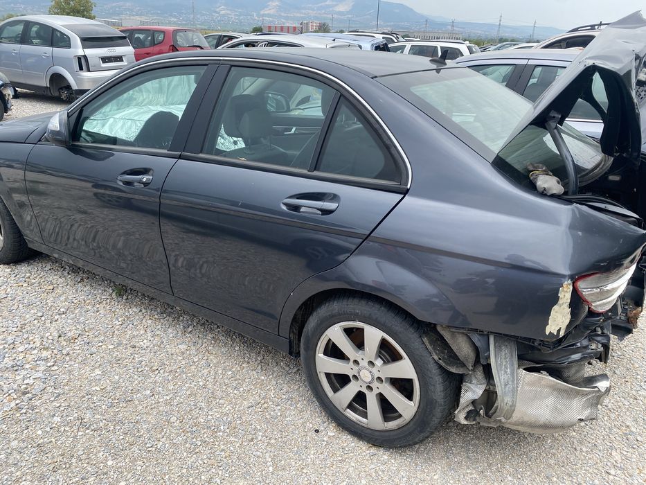 Мерцедес ц220 170кс w204 на части