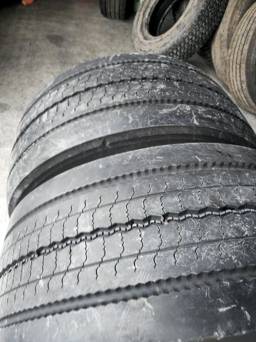 De vânzare 2 anvelope  de direcție 385 55 r 22.5   Bridgestone.