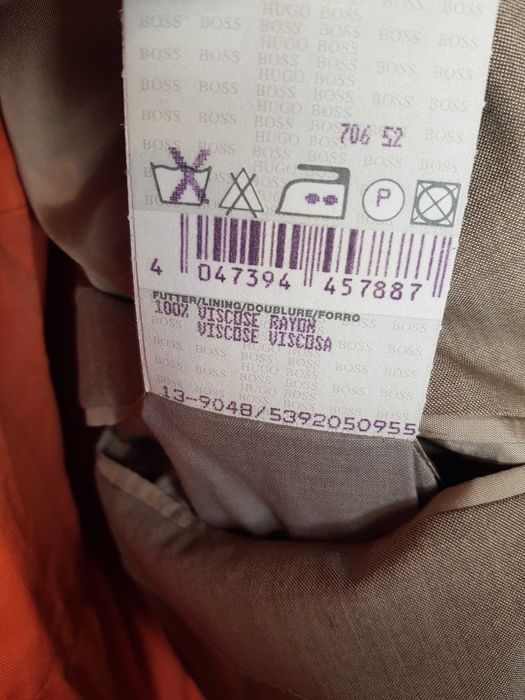 Hugo Boss Нов Оригинален мъжки костюм размер 44
