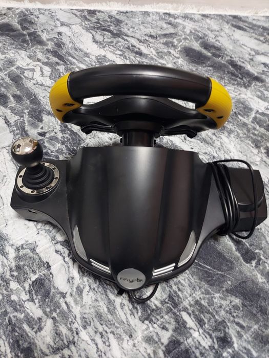 Vând volan gaming myria