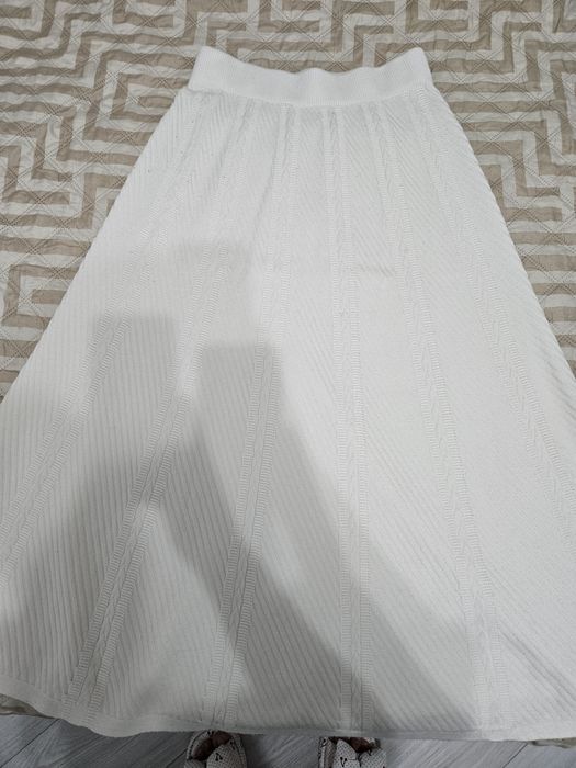 Юбка белая вязаная