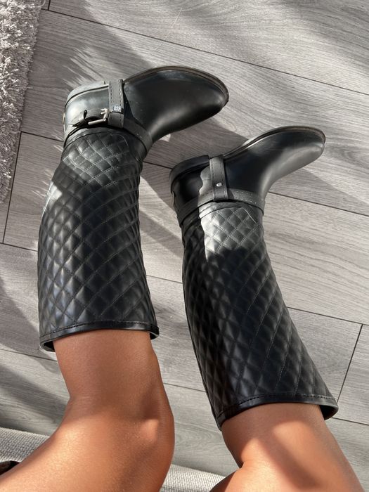 Vand cizme lungi Massimo Dutti