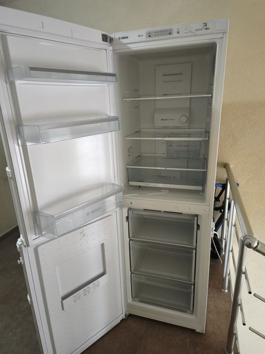 Хладилник с фризер Bosch
