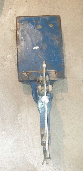 Весы напольные 50кг.