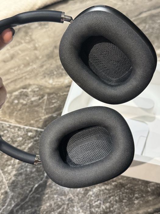 Airpods Max Space Gray with Black Headband