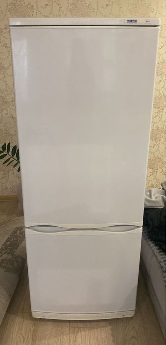 Холодильник в отличном сомтоянии