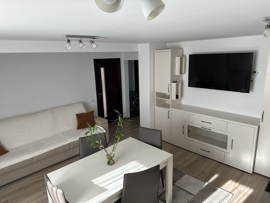 Apartament cu doua camere Scriitorilor.Structura mare.