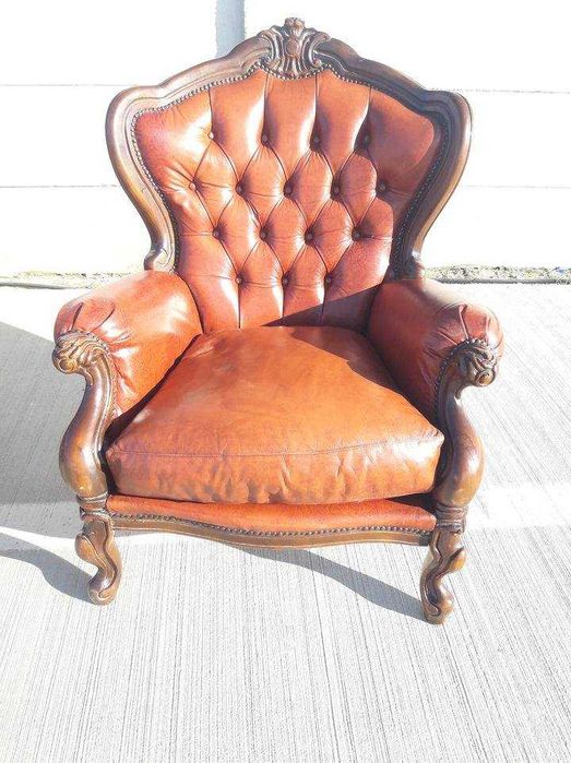 Canapea cu doua fotoli din piele chesterfield vintage