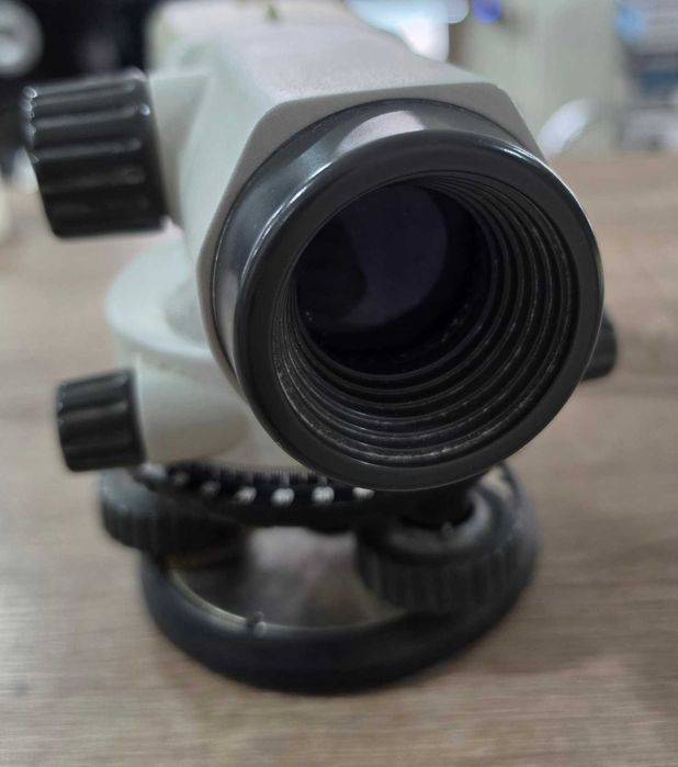 Оптичен нивелир SOKKIA B40