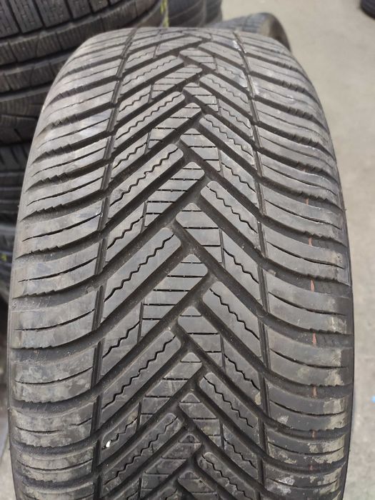 Единични гуми с размер 205 50 17