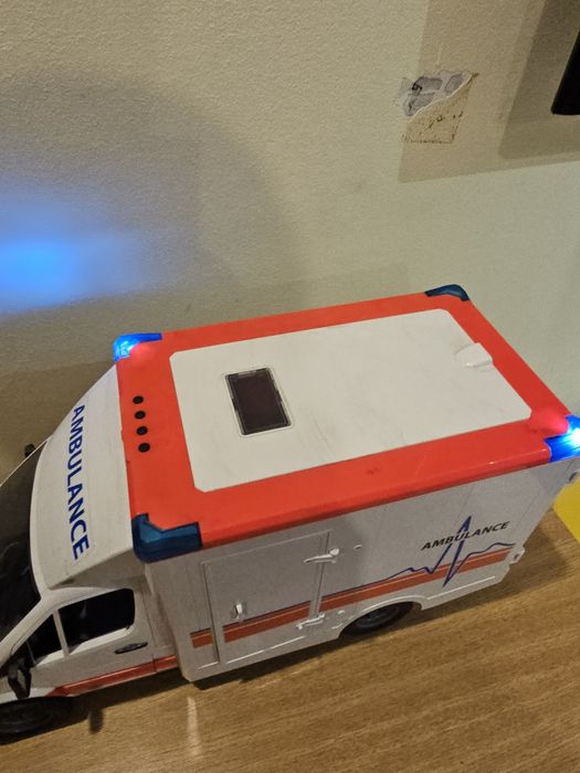 Ambulantă bruder mercedes