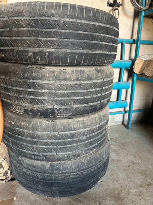 Продам комплект дисков с резиной 285/45 R22.