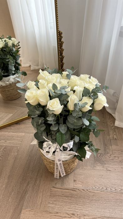 Розы в корзине 26500 тг