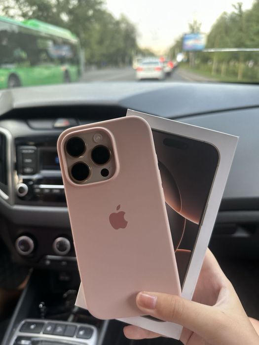 Iphone 16 pro в идеальном состоянии