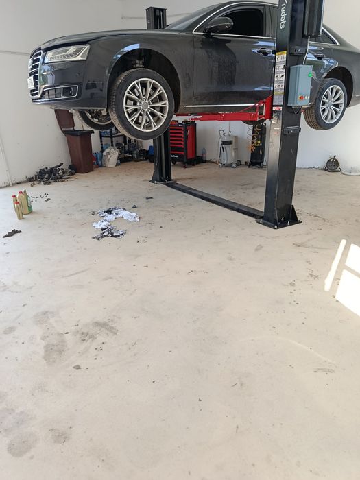 Mecanic intreținere auto 

Ofer servicii de întreținere