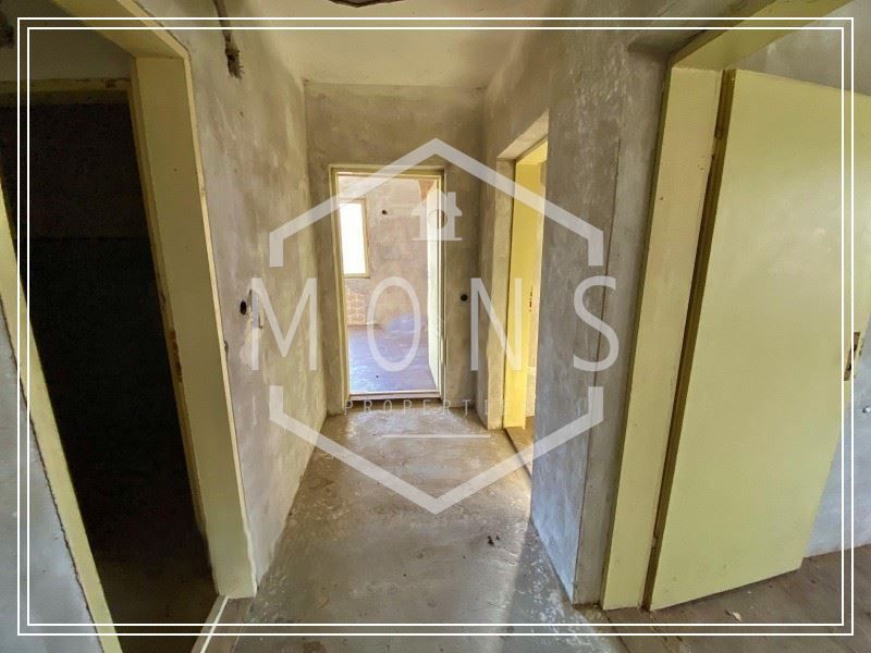 Парцел в Велико Търново, област-с.Върбица площ 2000 цена 12300